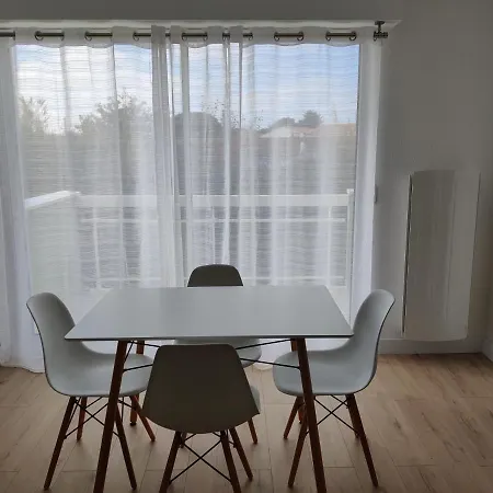 Lejlighed 2bedrooms Wifi Parking